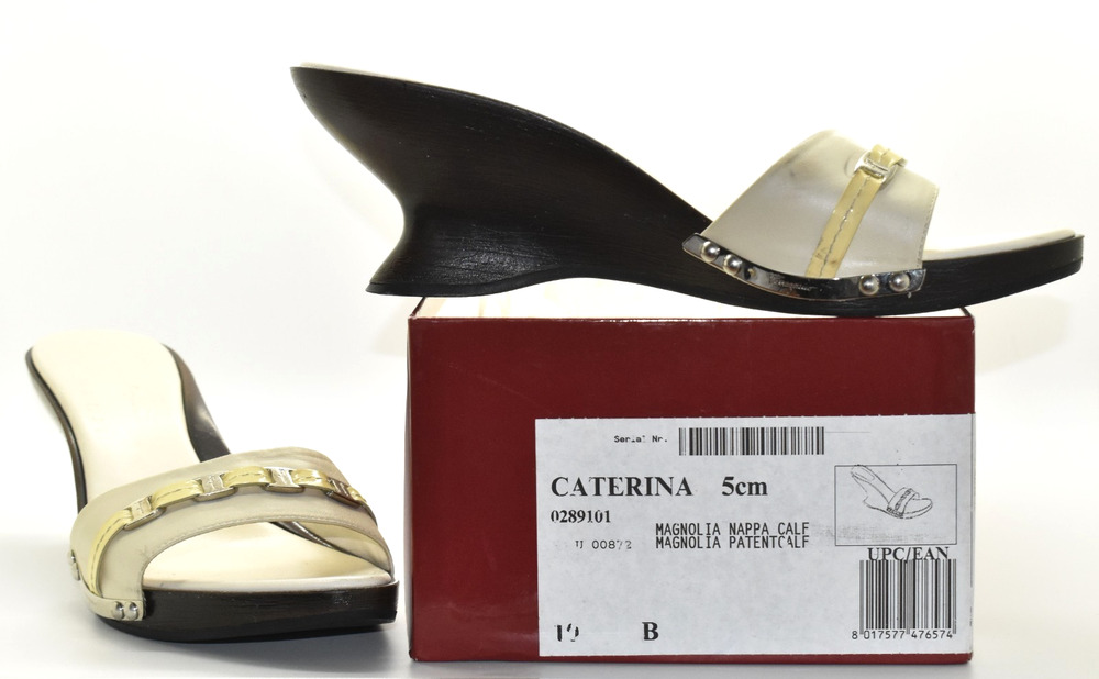 B4 Auth SALVATORE FERRAGAMO Caterina Neutral Leather Slide Wedge Sandals Sz 10B